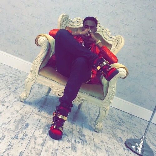 C Biz - Tony Montana f/ Moelogo