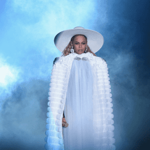 Beyoncé Performs ‘LEMONADE’ Medley at 2016 MTV VMAs
