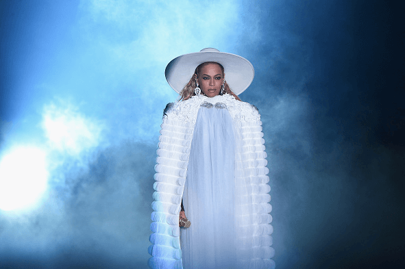 Beyoncé Performs ‘LEMONADE’ Medley at 2016 MTV VMAs