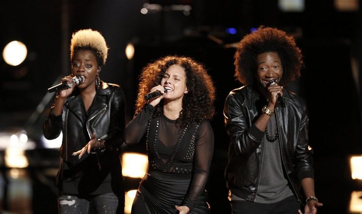 Alicia Keys Performs “Blended Family” & “Holy War” on ‘The Voice’