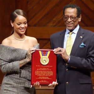 Rihanna Receives Harvard University’s Humanitarian of the Year Award