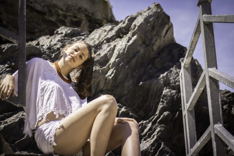 Irini Mando “Surfin' Sky High” Video