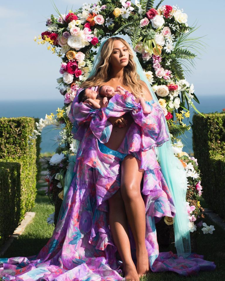 Beyoncé Posts Photo With Newborn Twins, Reveals Names