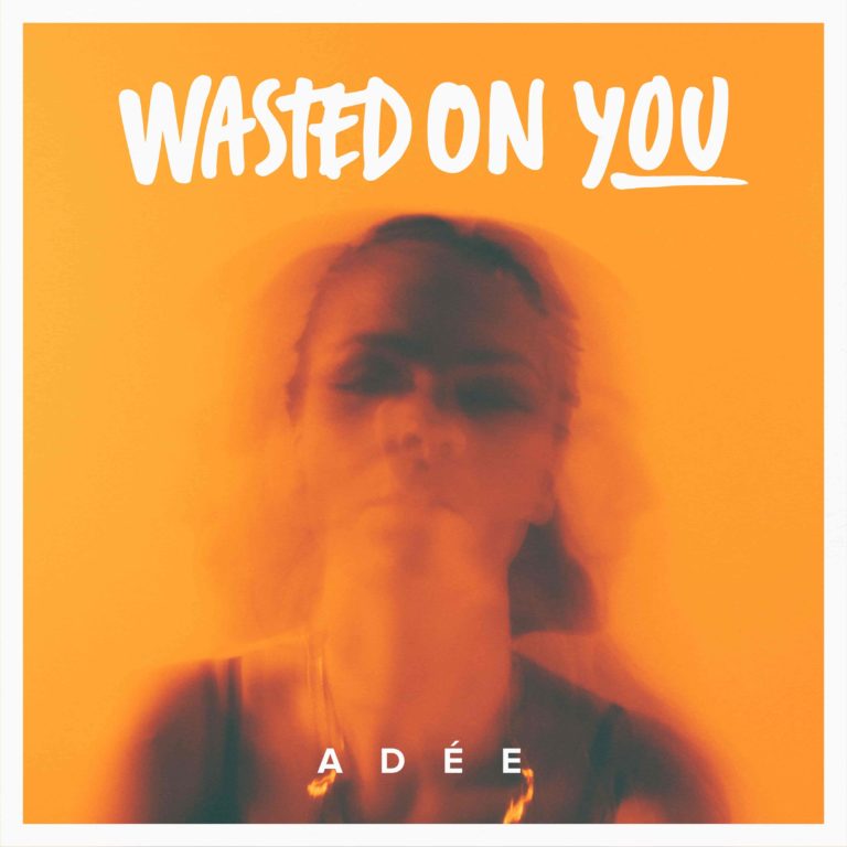Adée