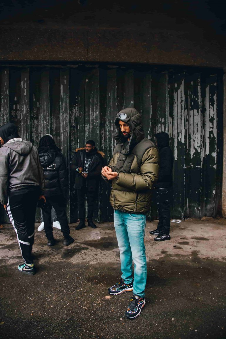 Flyo teams up with LD, RV and Youngs Teflon for "Hoodies, Gloves"