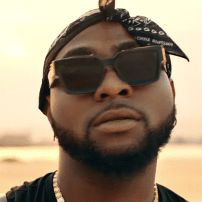 Davido sweet in the middle video