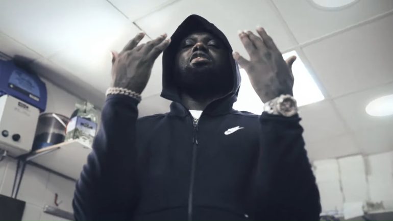 Sykes-Beats-ft.-OFB-Dezzie-Headie-One-Chop-It-Music-Video