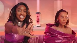 Doja Cat - Kiss Me More (Official Video) ft. SZA 4-38 screenshot