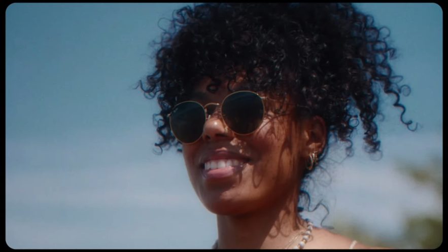 Cellz, Blue Glass - I Saw Her On The Beach (Official Music Video) 0-29 screenshot