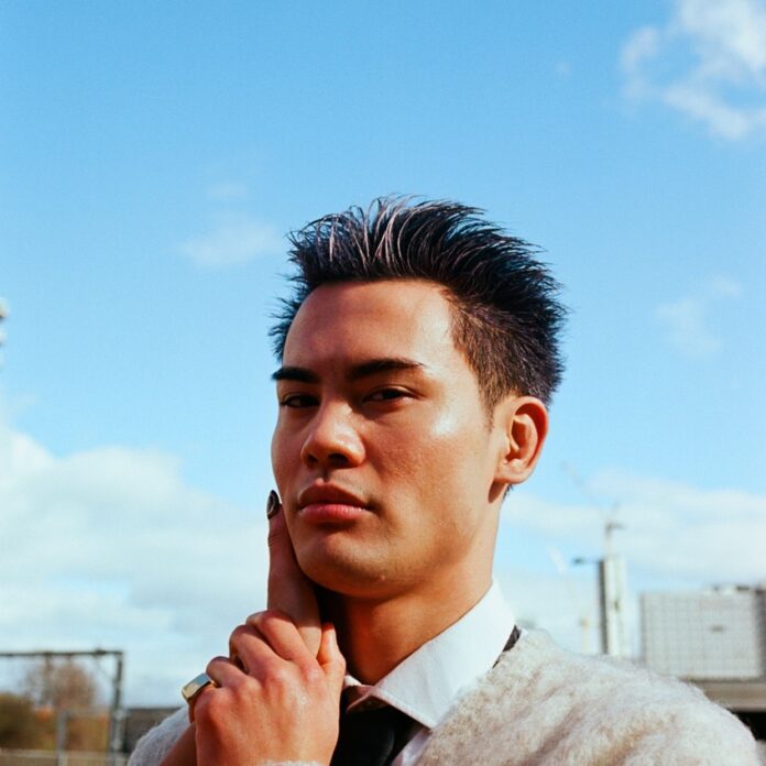 Luvrite Debuts with Dreamy R&B Single “Naked Minds”