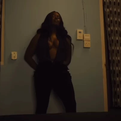 Amaarae Unveils Sleek New Single & Visual “Girlie Pop”