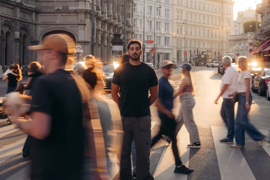 Josef Debuts with Cinematic New Single “BADALNI WA7EED”